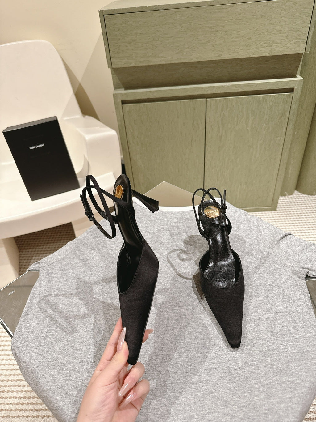 AIMÉE HIGH 8 CM SLINGBACK PUMPS IN BLACK SATIN