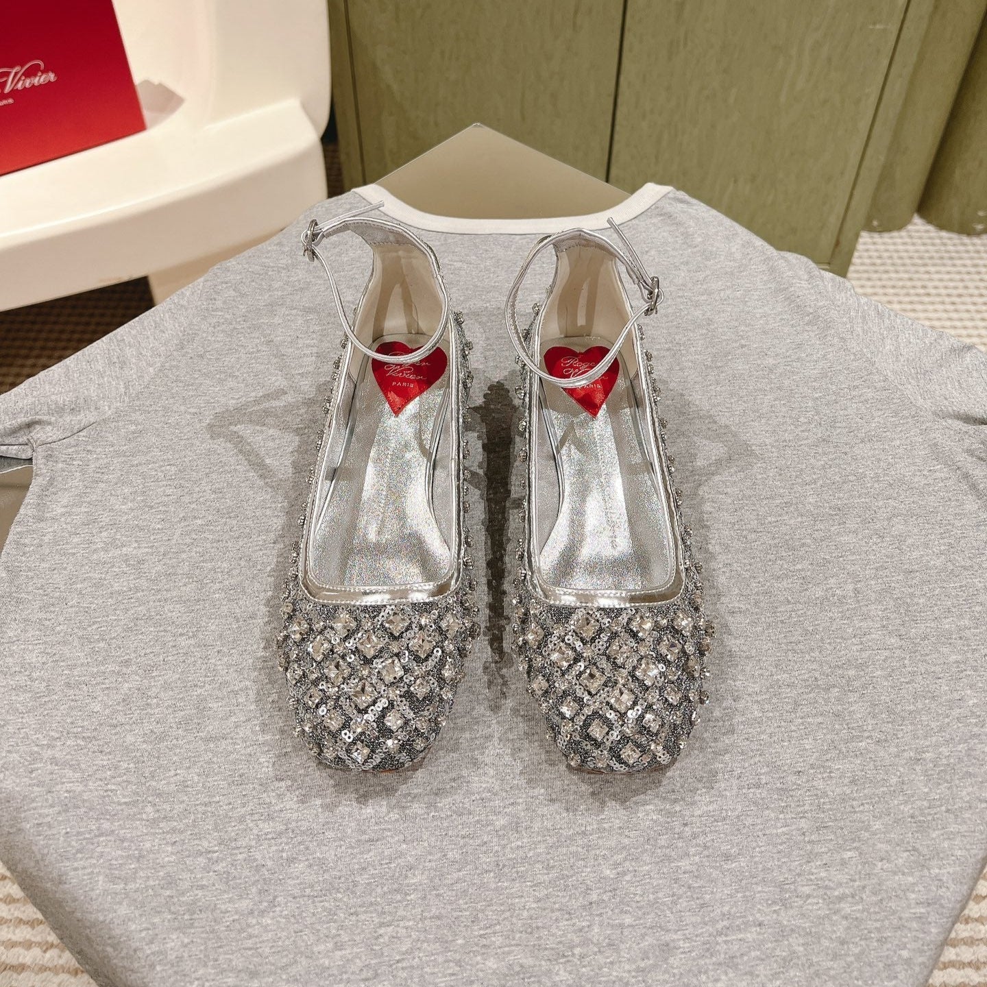 BALLERINAS IN SILVER FABRIC WITH CRYSTAL DETAILING
