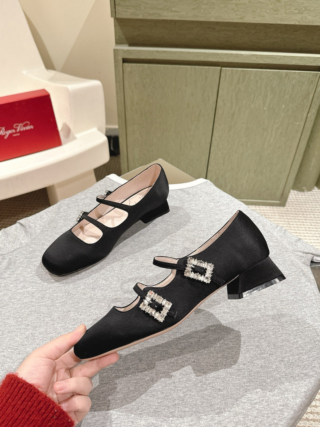 TRÈS VIVIER MARY JANE DOUBLE-STRAP IN BLACK SILK