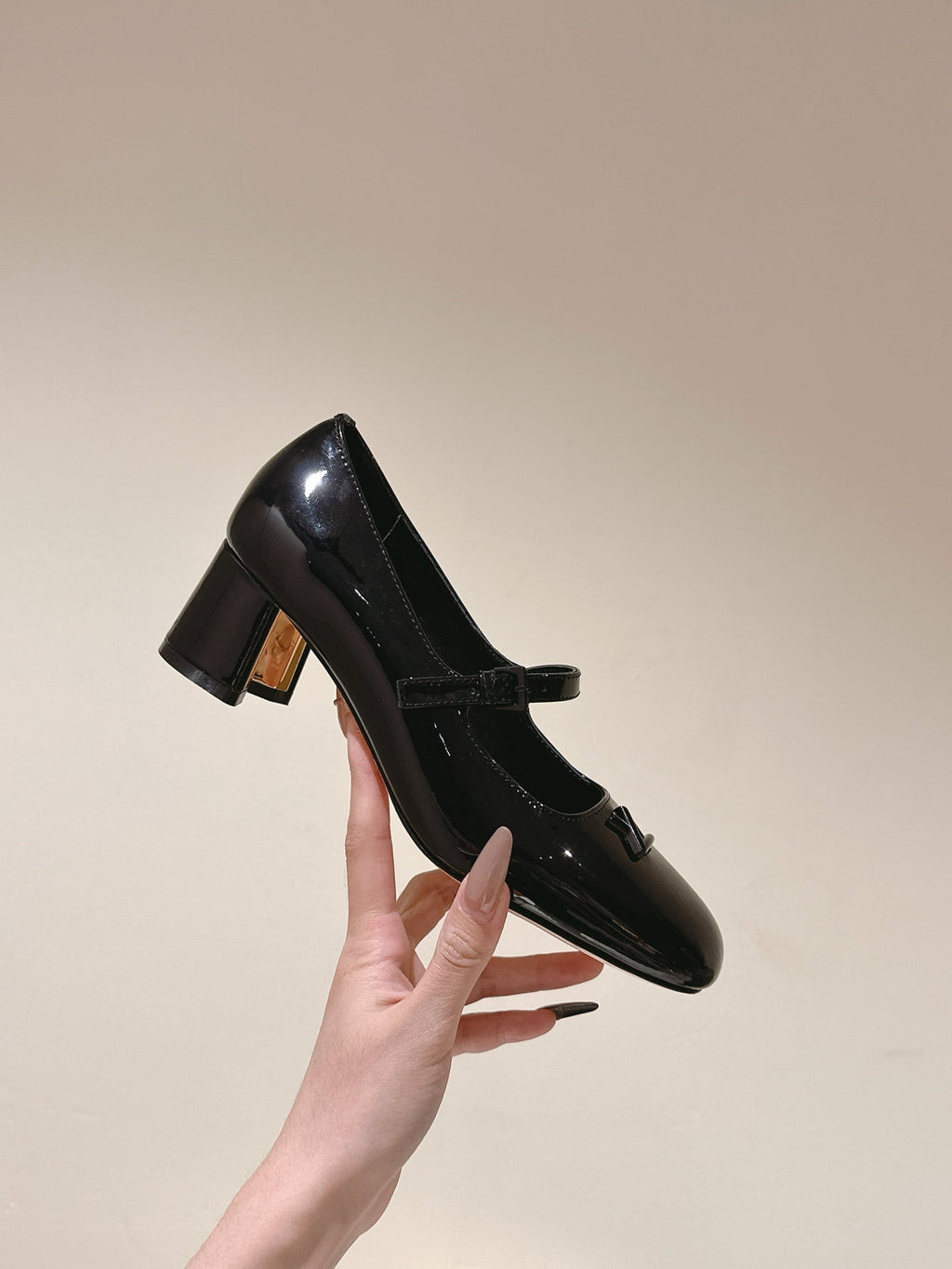 SWING HIGH MARY JANE 55 MM IN BLACK PATENT CALFSKIN