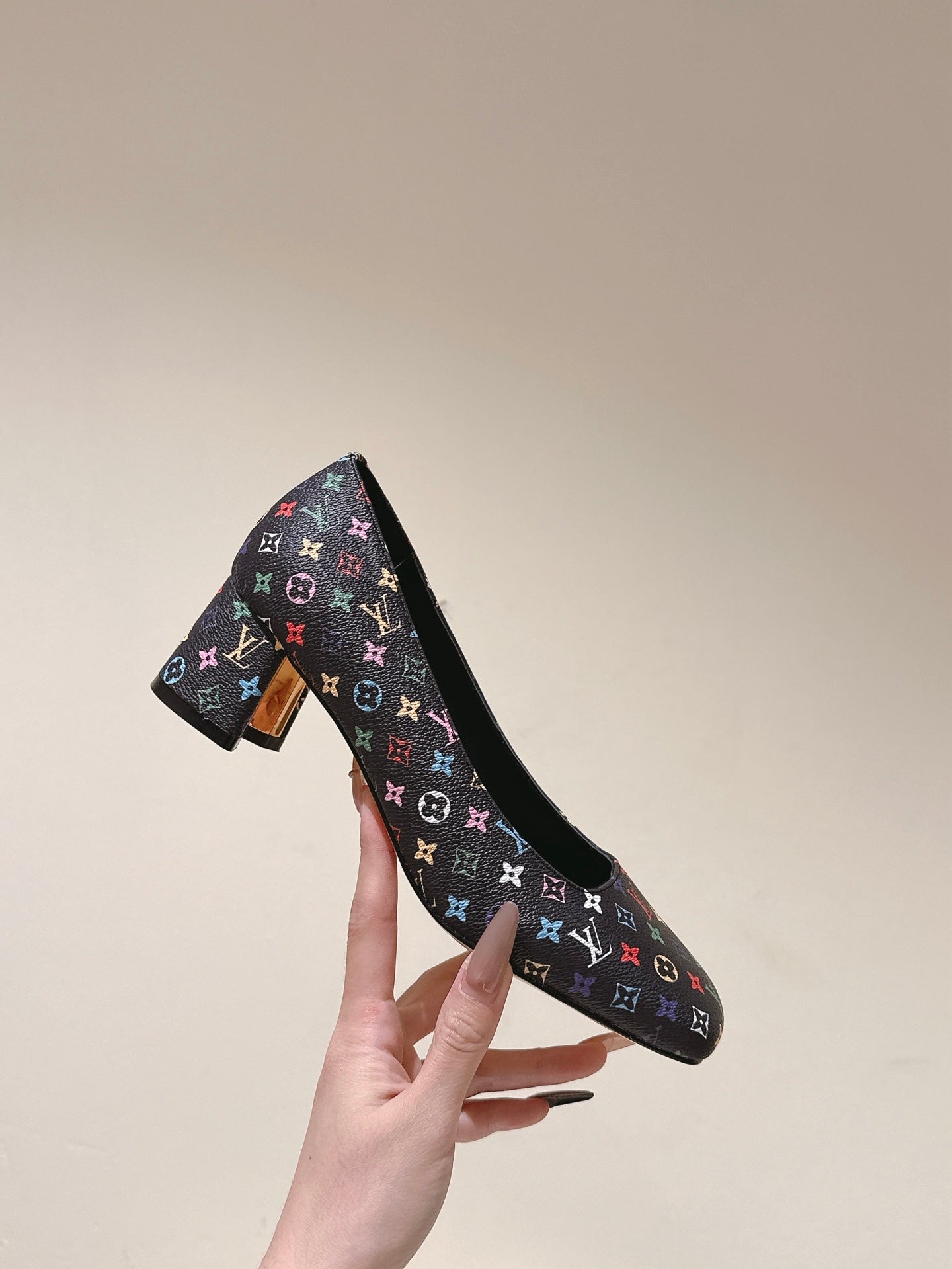 SWING HIGH PUMP 55 MM IN BLACK MONOGRAM CALFSKIN