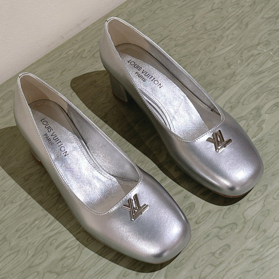 SWING HIGH PUMP 55 MM IN SILVER PATENT CALFSKIN