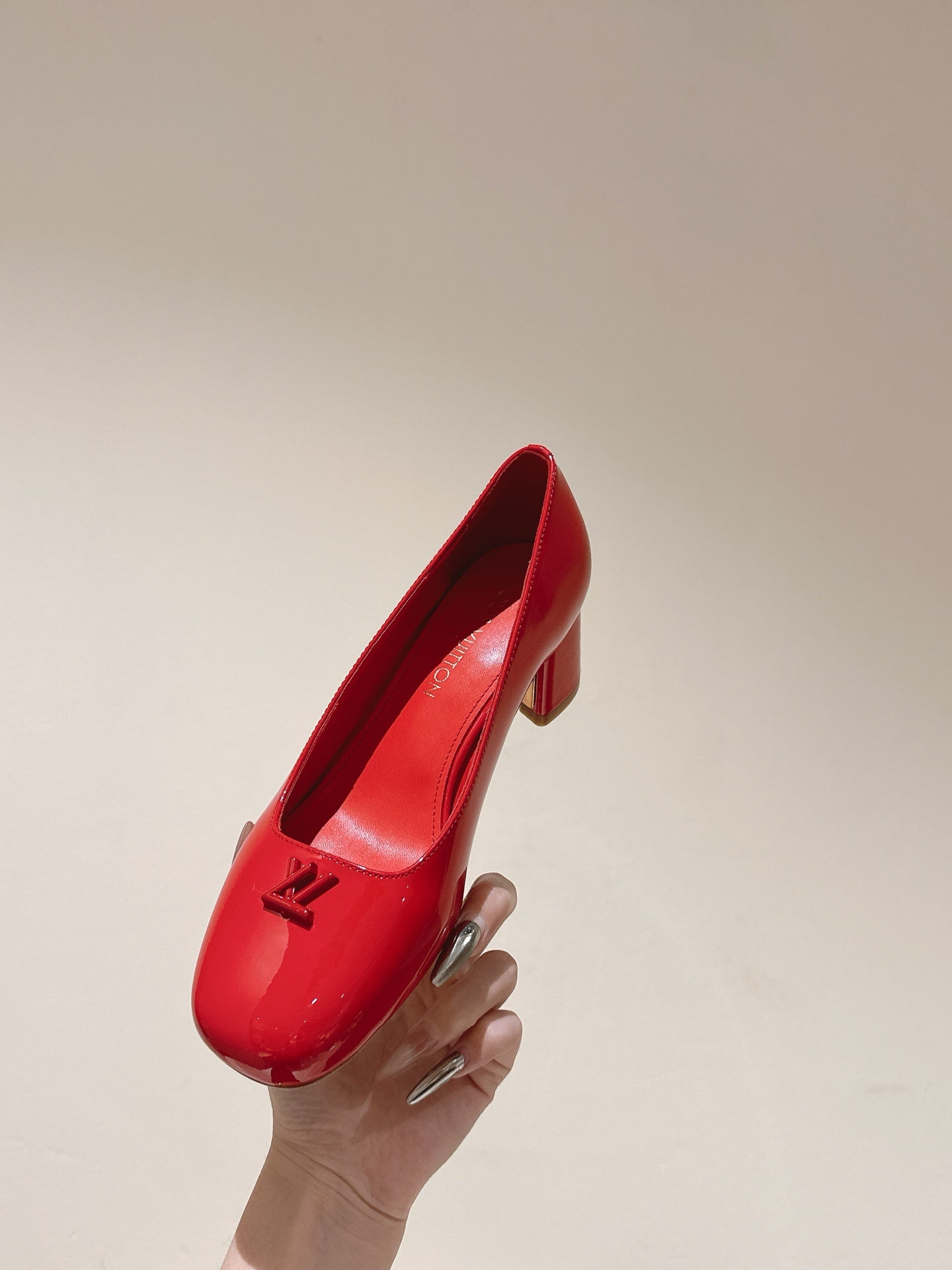 SWING HIGH PUMP 55 MM IN CRIMSON RED PATENT CALFSKIN
