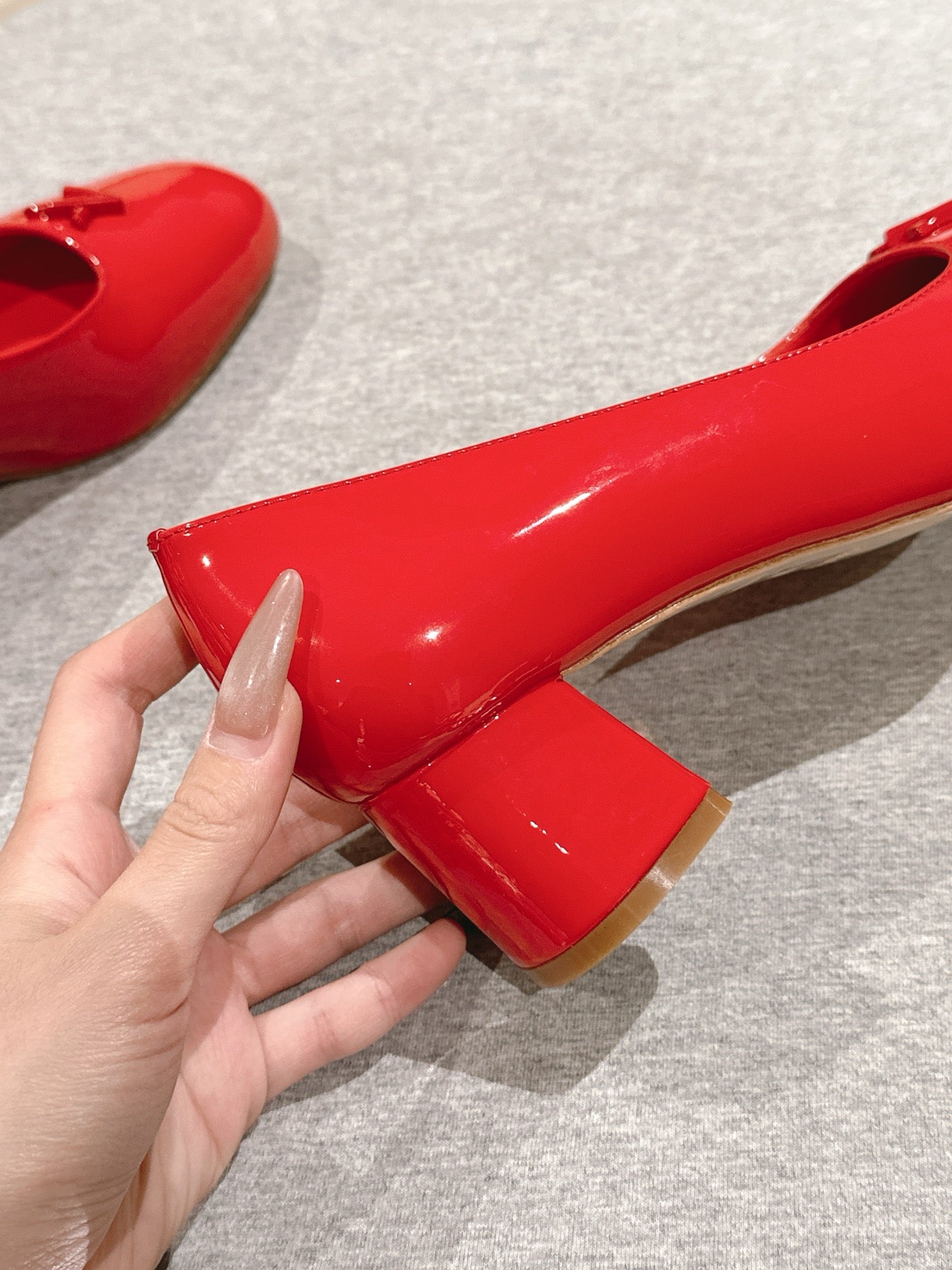 SWING HIGH PUMP 55 MM IN CRIMSON RED PATENT CALFSKIN