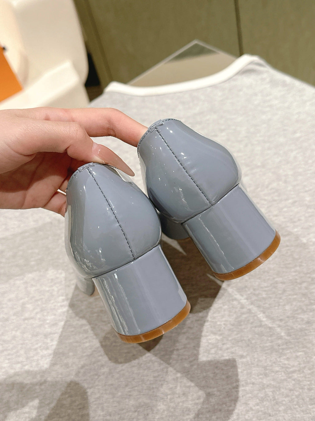 SWING HIGH PUMP 55 MM IN ICE BLUE PATENT CALFSKIN