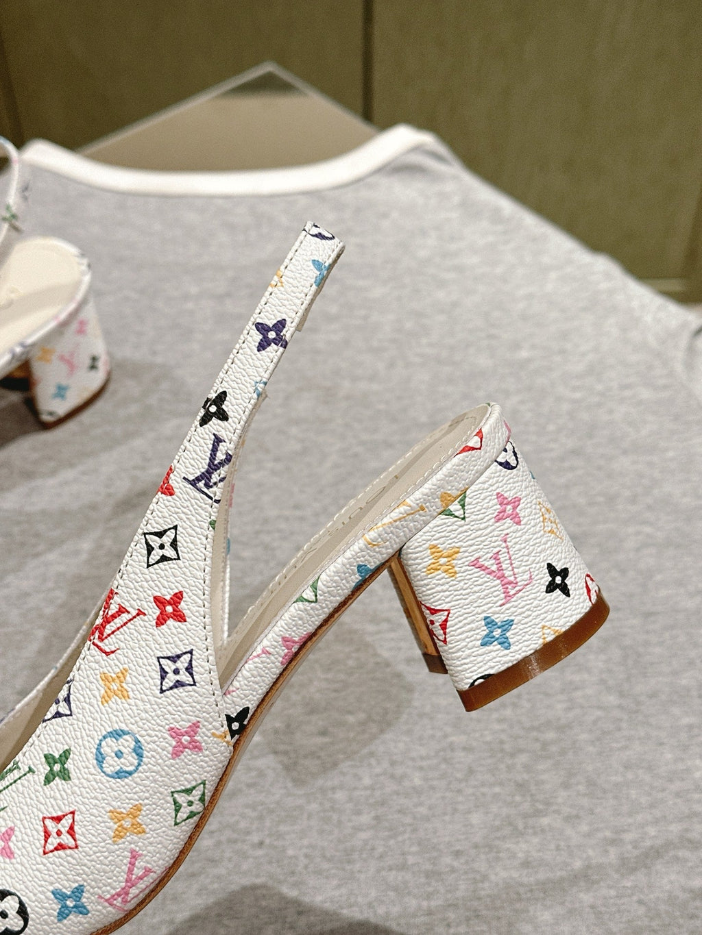 SWING SLINGBACK PUMP 55 MM IN WHITE MONOGRAM CALFSKIN