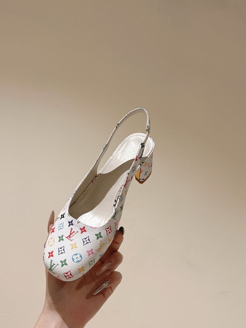 SWING SLINGBACK PUMP 55 MM IN WHITE MONOGRAM CALFSKIN