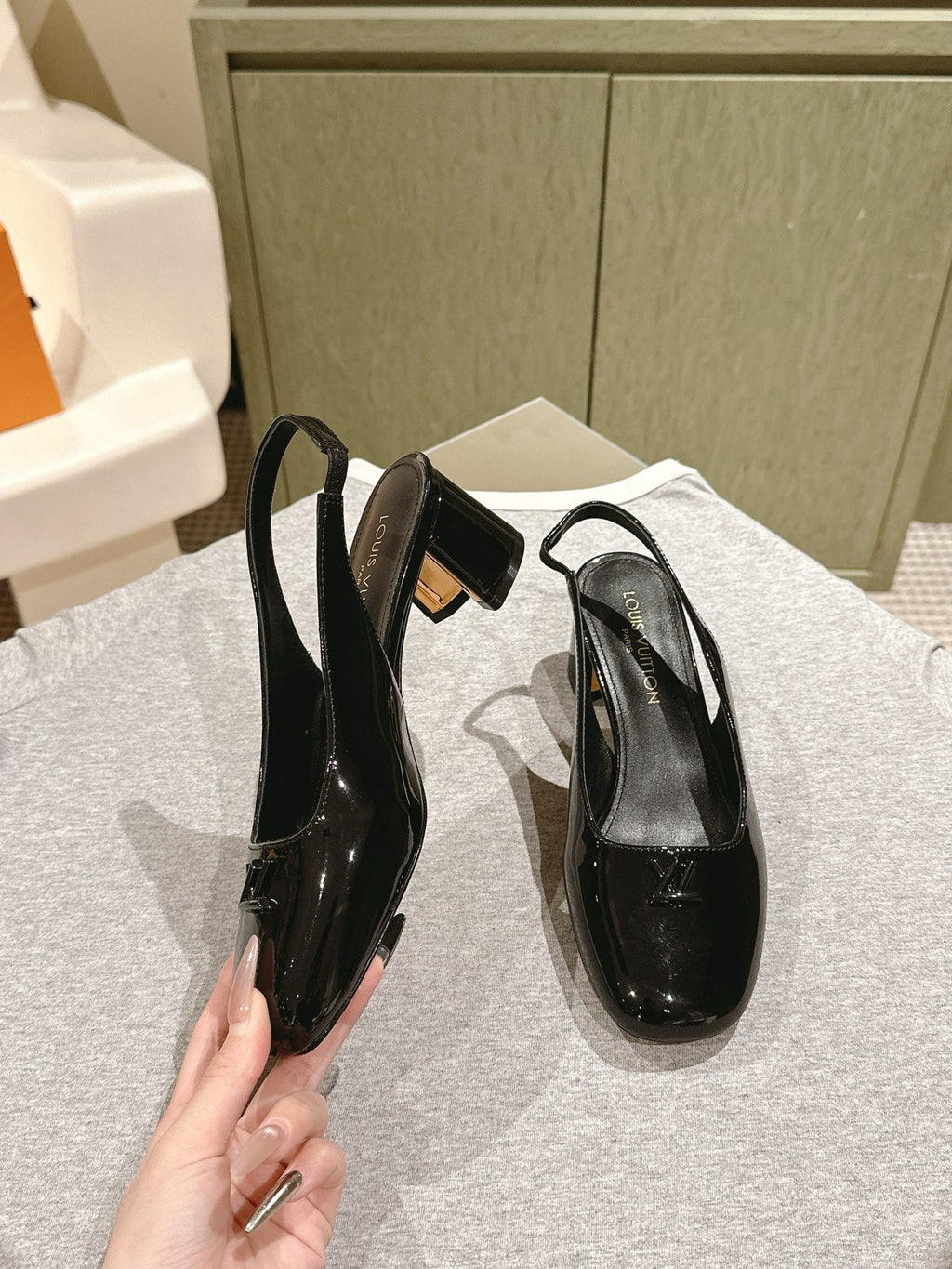 SWING SLINGBACK PUMP 55 MM IN BLACK PATENT CALFSKIN
