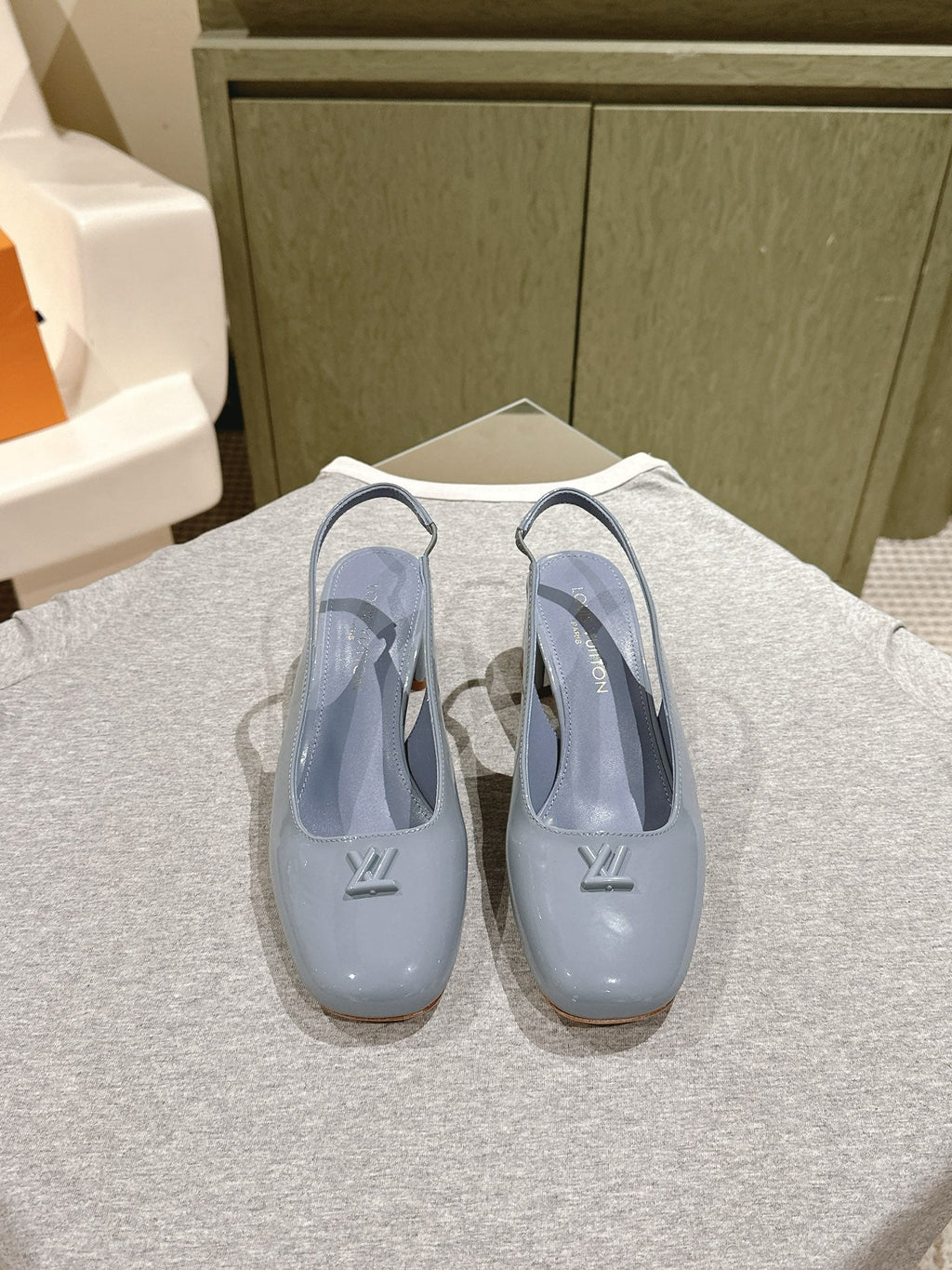 SWING SLINGBACK PUMP 55 MM IN ICE BLUE PATENT CALFSKIN