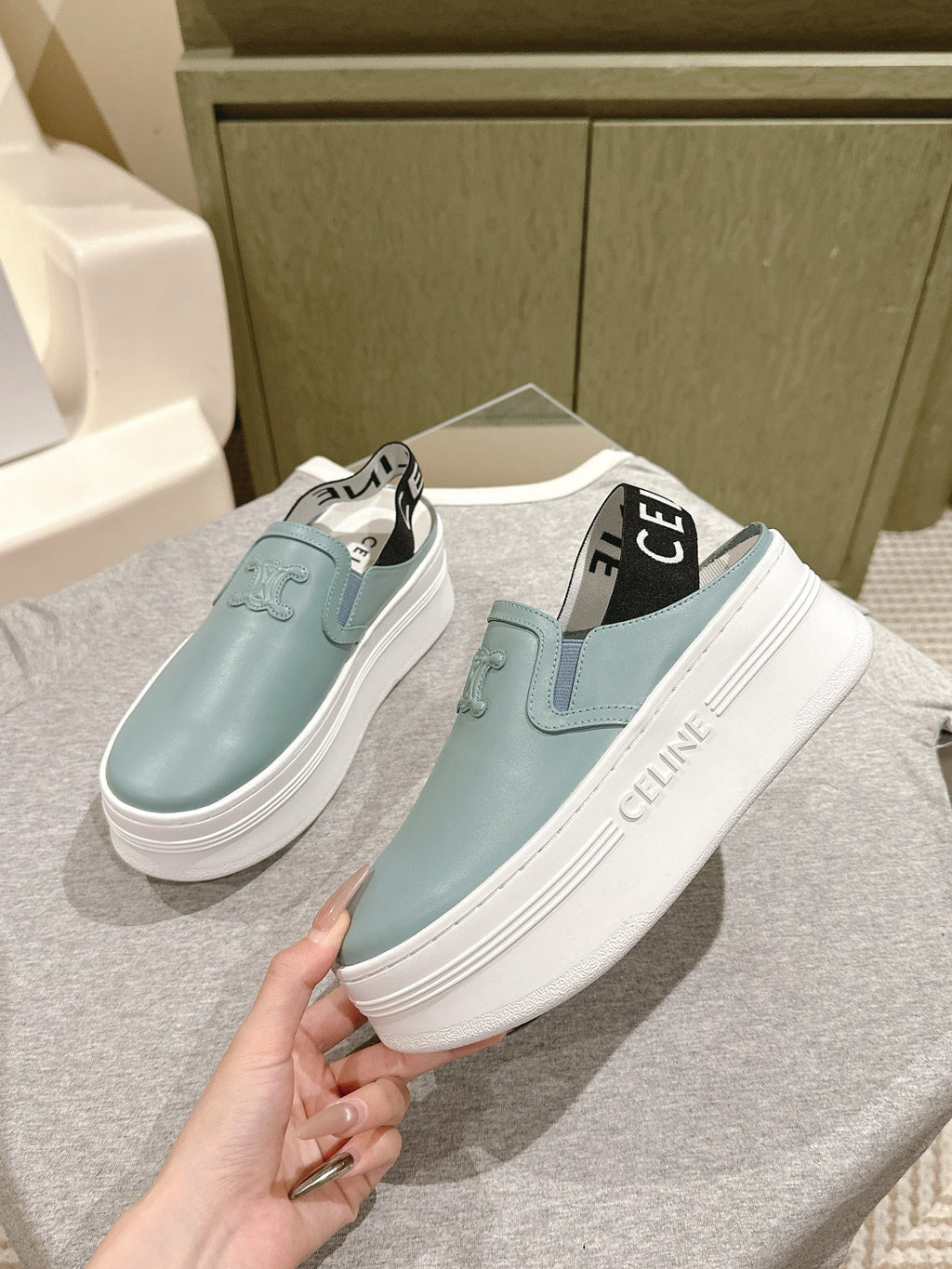 THICK-SOLED ELASTIC BACKLESS SHOES GRANNY SMITH BLUE SHINY CALFSKIN