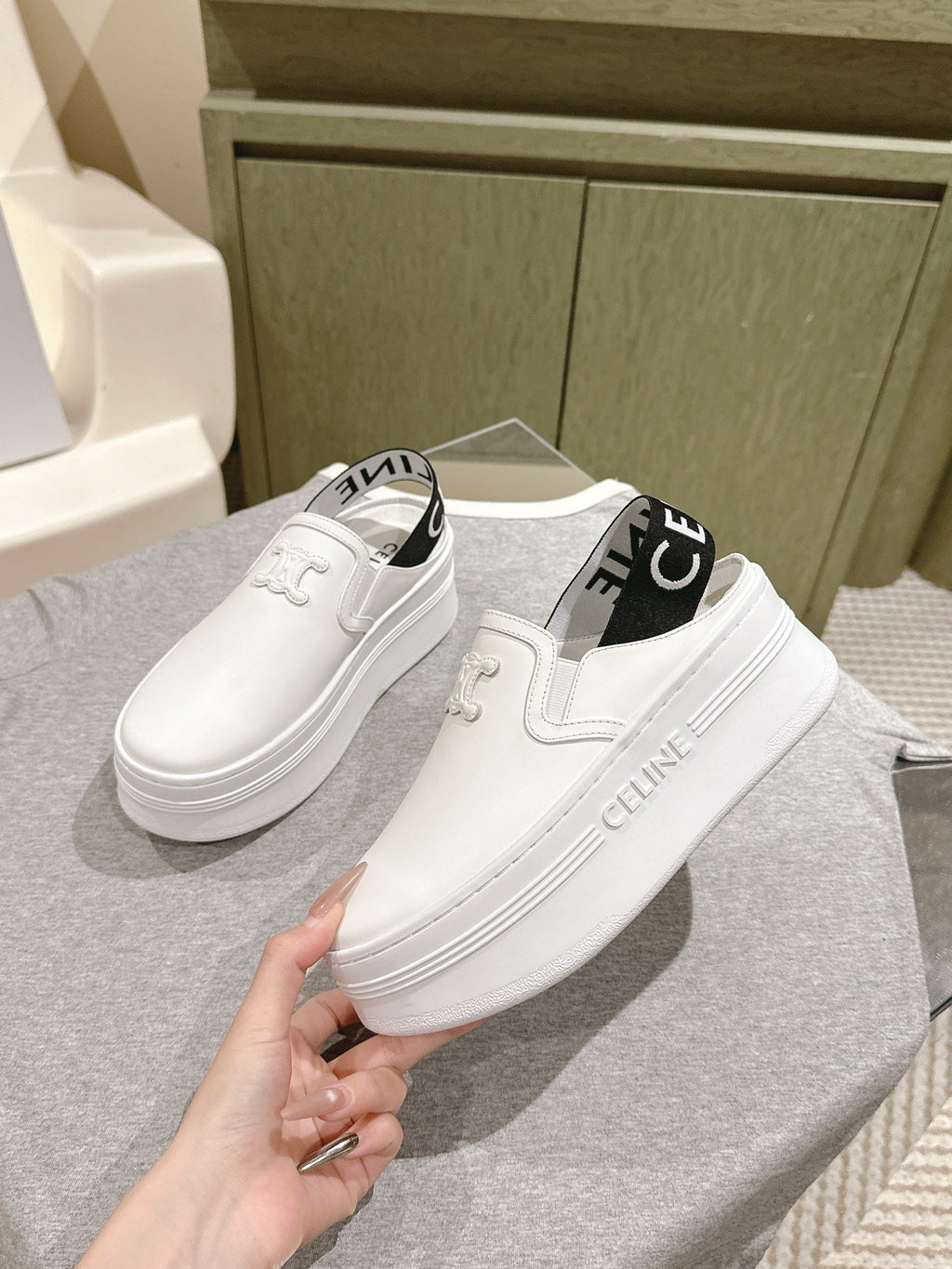 THICK-SOLED ELASTIC BACKLESS SHOES WHITE SHINY CALFSKIN