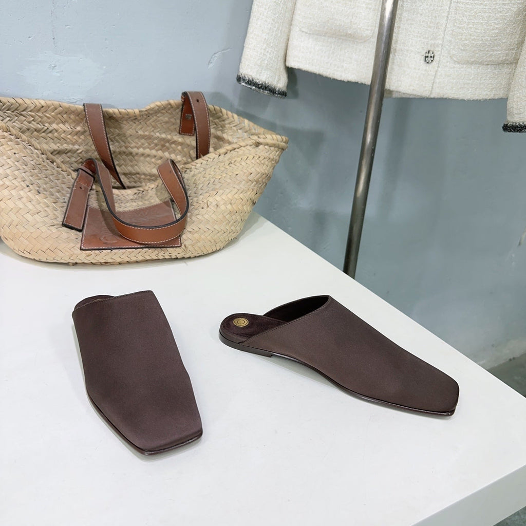 FLAT BUBBLE IN BROWN CANVAS