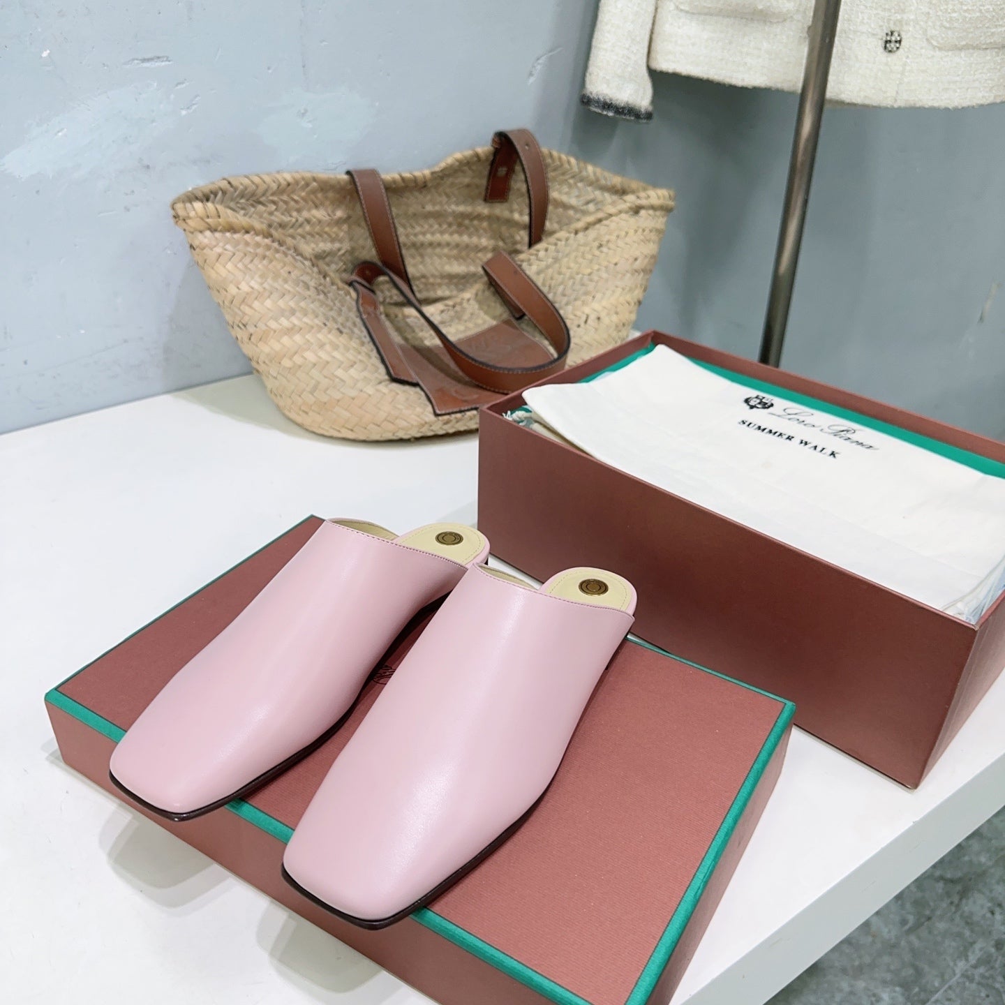 FLAT BUBBLE IN PASTEL PINK LAMBSKIN