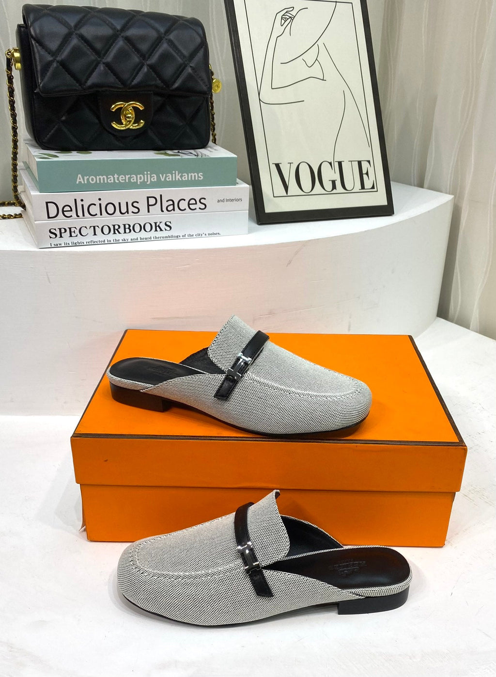 IENA MULE  GRAY CANVAS AND BLACK CALFSKIN