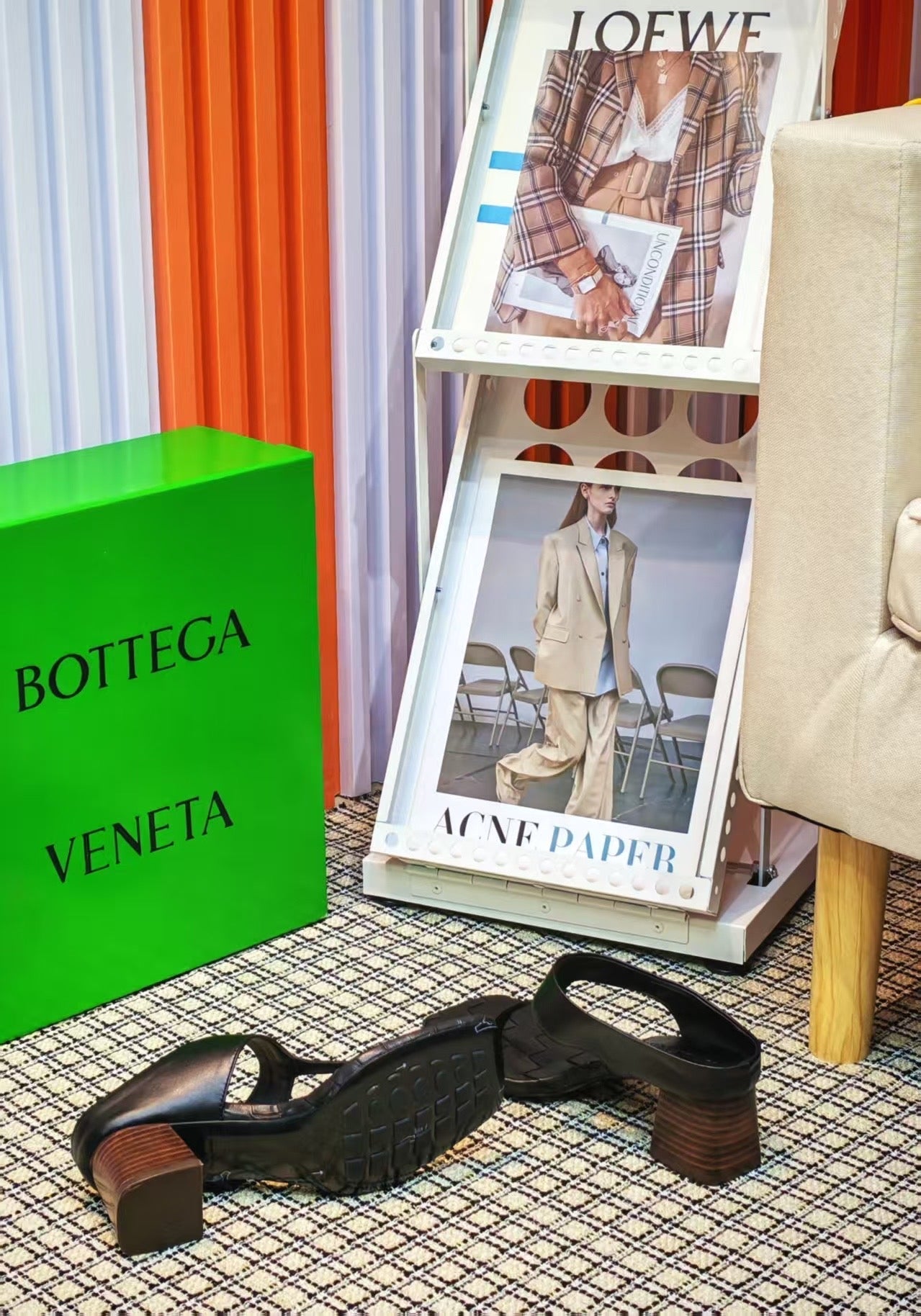 MARELLA THONG IN BLACK CALFSKIN WITH SIGNATURE INTRECCIATO INSOLE