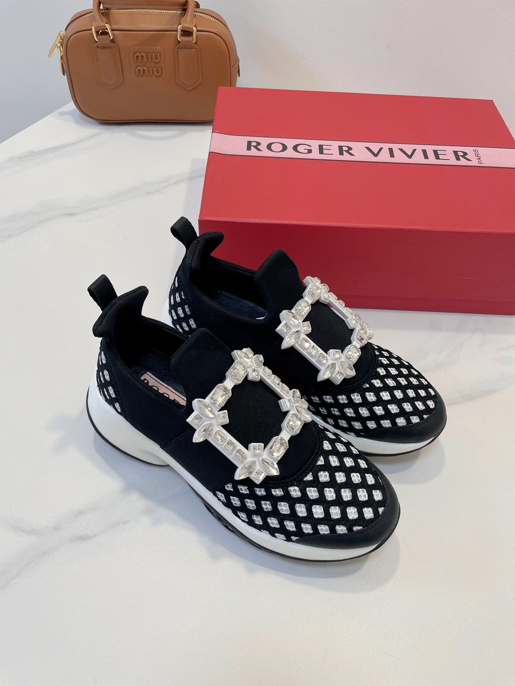 VIV' RUN SNEAKERS IN BLACK AND WHITE TECHNICAL FABRICS TRASS BUCKLE