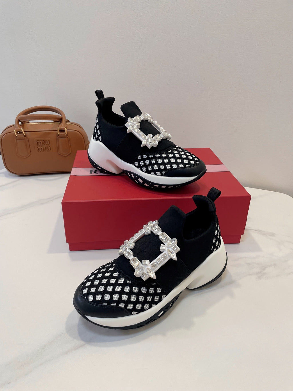 VIV' RUN SNEAKERS IN BLACK AND WHITE TECHNICAL FABRICS TRASS BUCKLE