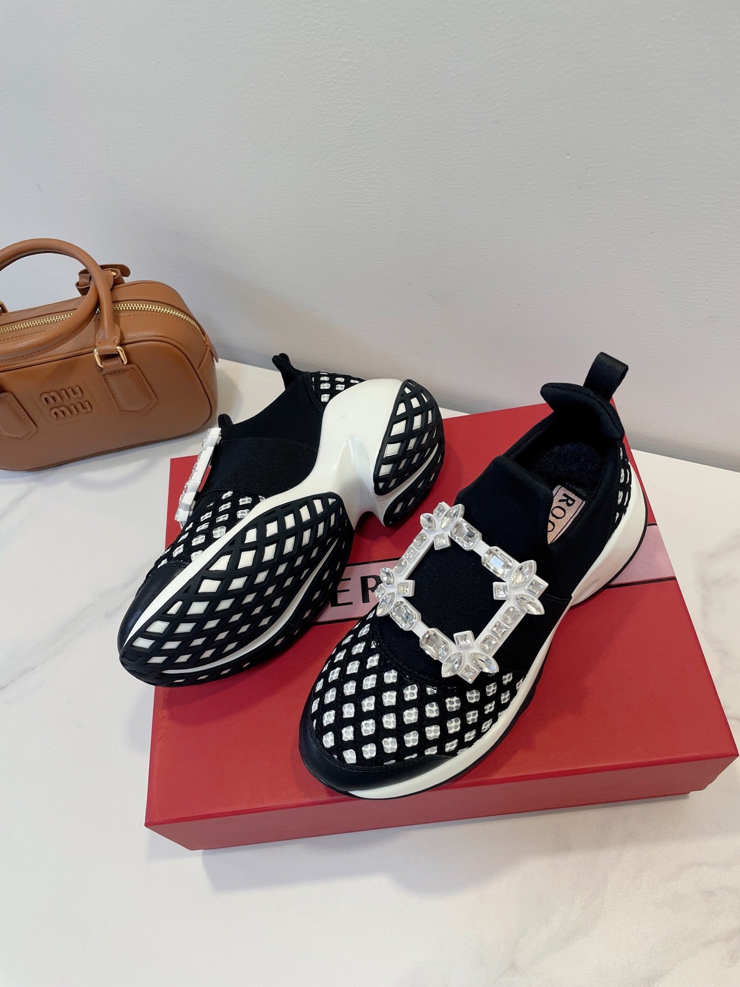 VIV' RUN SNEAKERS IN BLACK AND WHITE TECHNICAL FABRICS TRASS BUCKLE