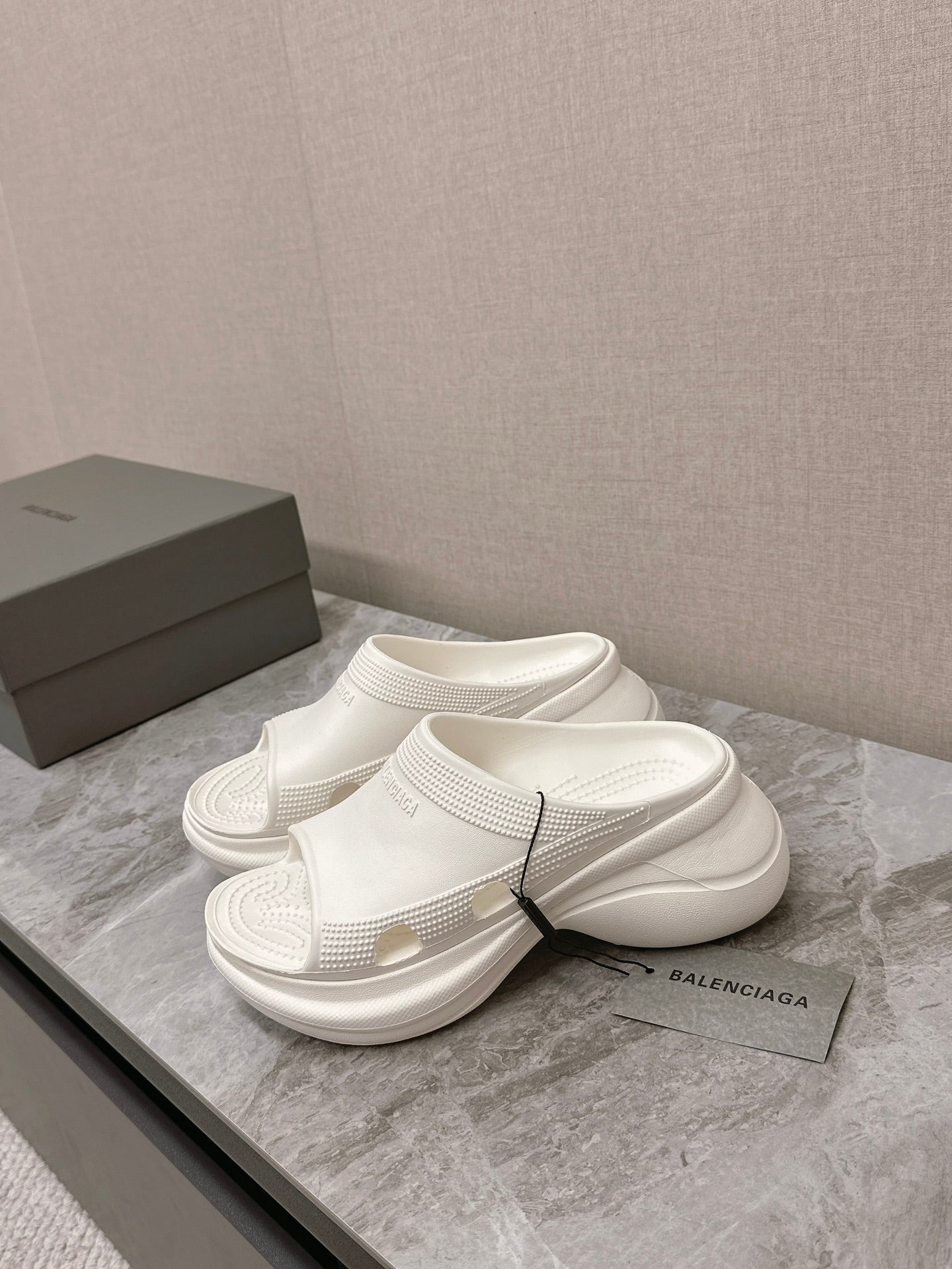 POOL CROCS SLIDE SANDAL IN WHITE RUBBER