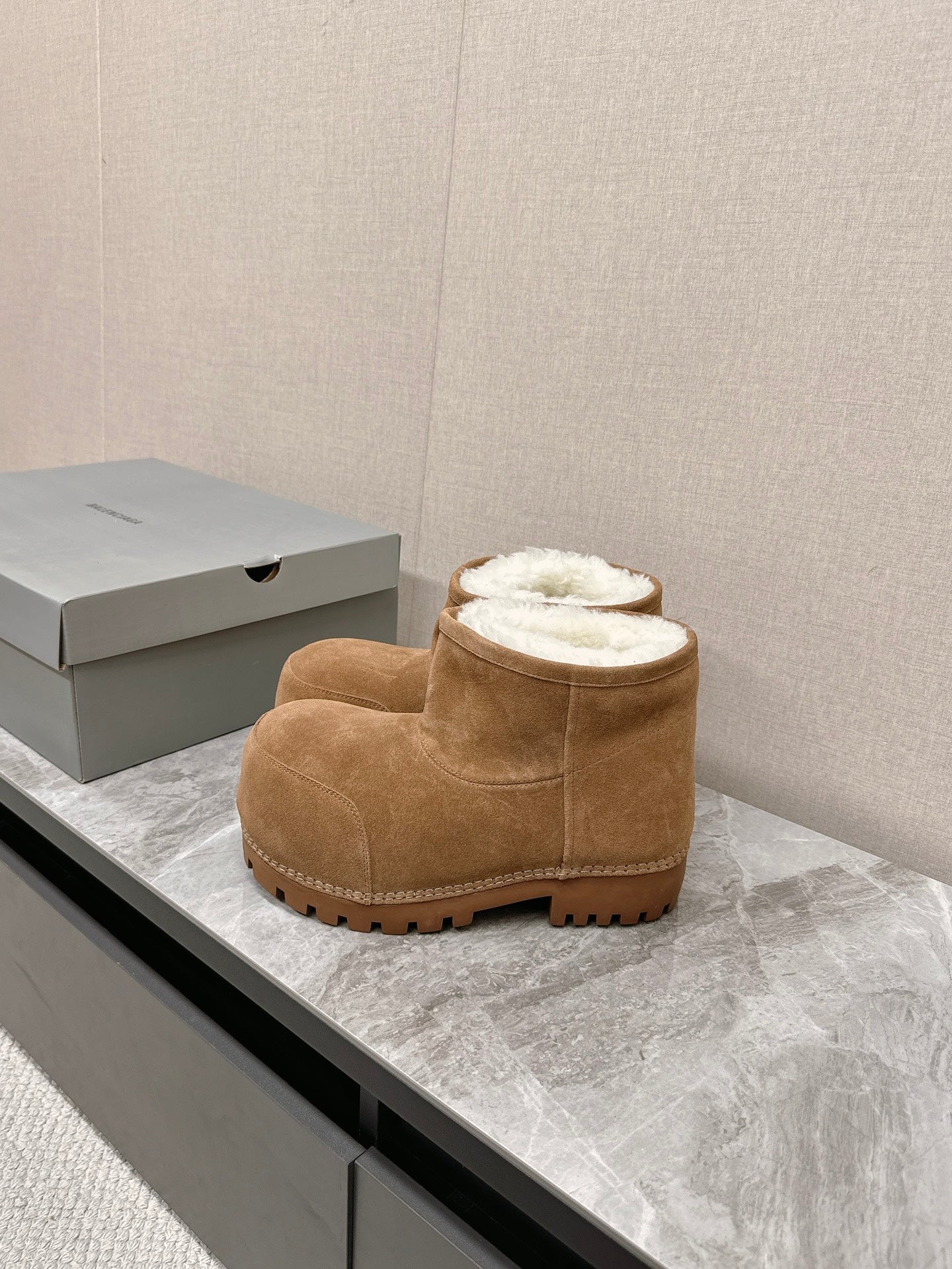 ALASKA BOOTIE IN CIDER BROWN SUEDE AND WOOL LINING