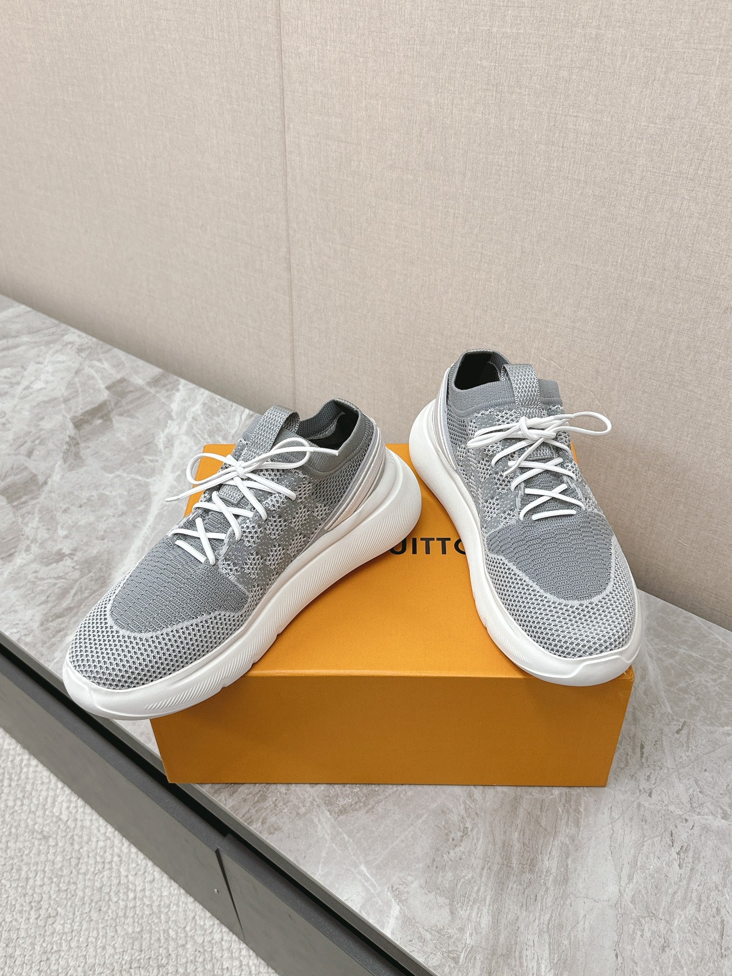 SNEAKERS IN DOVE GRAY DAMIER ELASTIC FABRIC