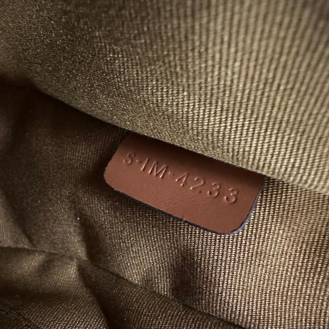 MEDIUM AVA BAG 23 IN BEIGE TRIOMPHE CANVAS GOLD LOGO