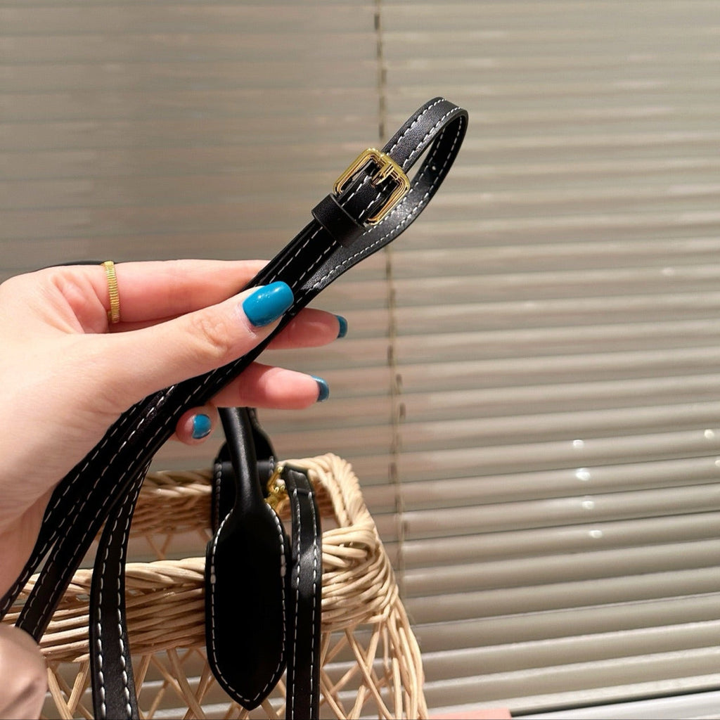 WOVEN HOLLOW BAG 23 IN BEIGE RATTAN AND BLACK CALFSKIN TRIM