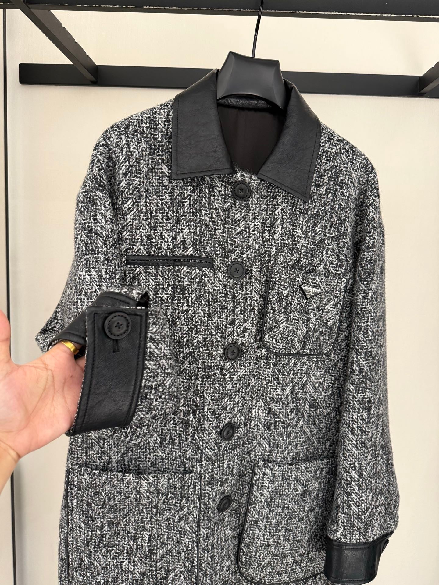 PRADA 25S BLAZER SET 571