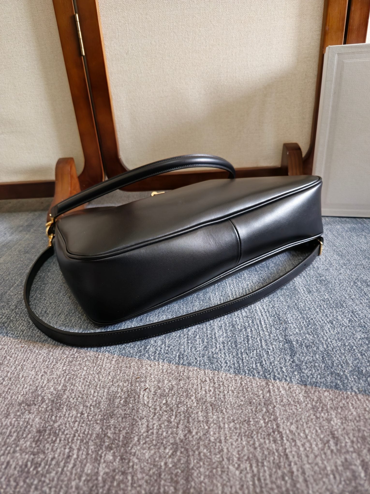 MEDIUM CAMILLE 16 SOFT BAG 36 BLACK IN SMOOTH CALFSKIN