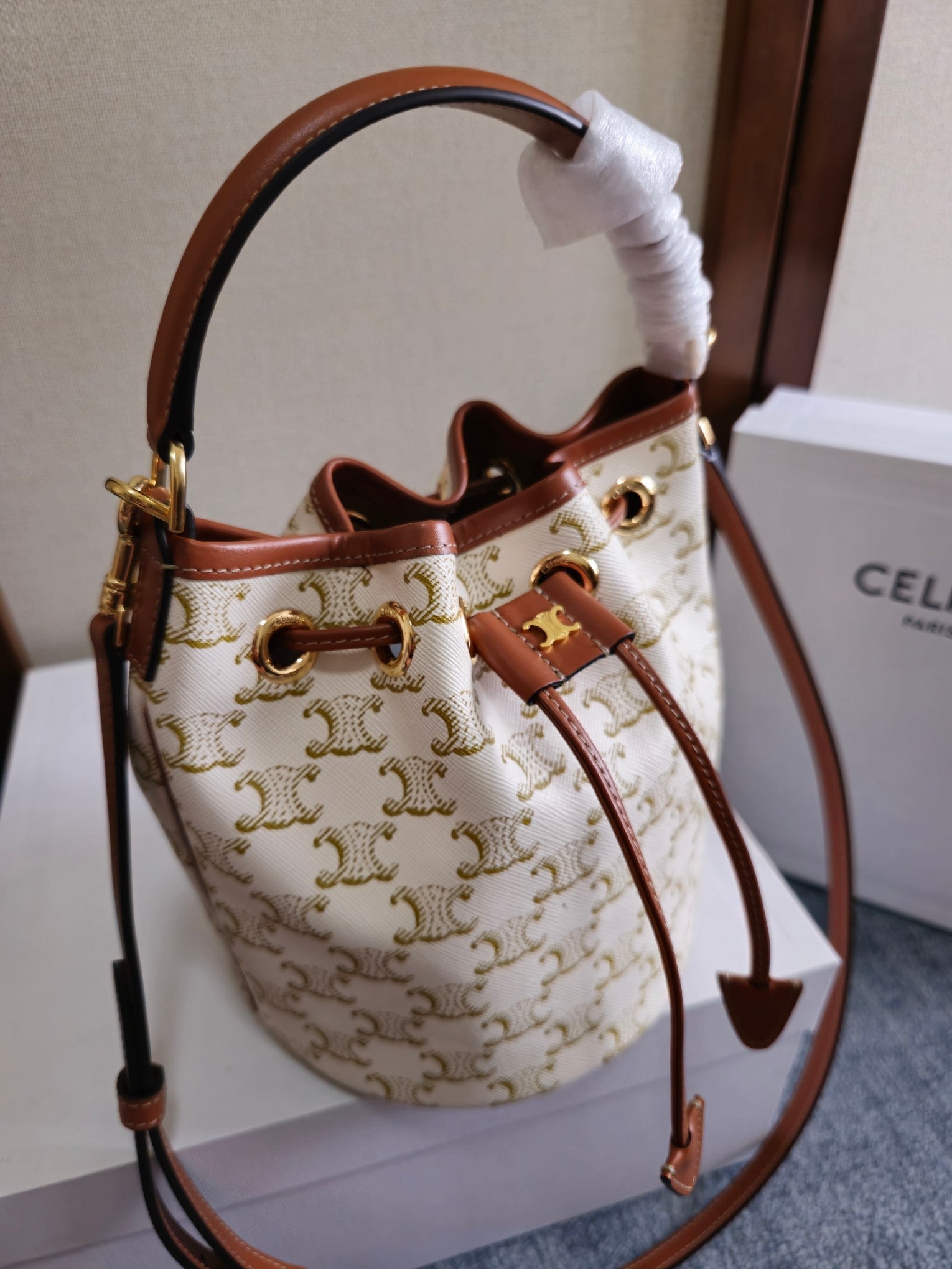 CLARA BAG 19 IN WHITE TRIOMPHE CANVAS AND BROWN CALFSKIN TRIM