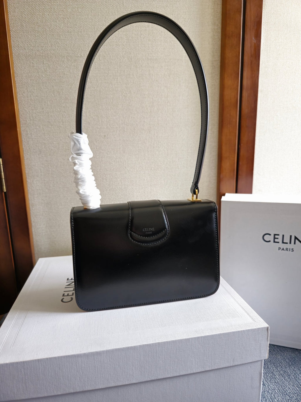 JOSEPHINE BAG 18.5 IN BLACK PATENT CALFSKIN