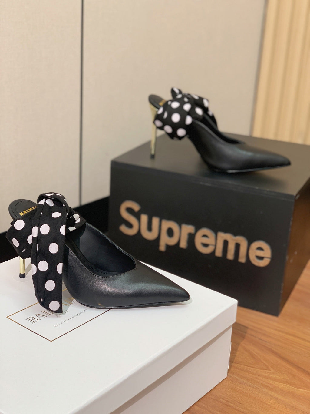 BALMAIN 25S BAKARI MULE WITH MONOCHROME POLKA DOT STRAP 95MM IN BLACK CALFSKIN