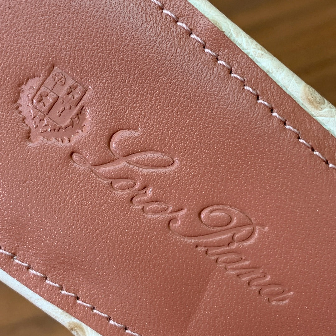 FLAT SLIPPERS IN CREAM WHITE LAMBSKIN OSTRICH SKIN