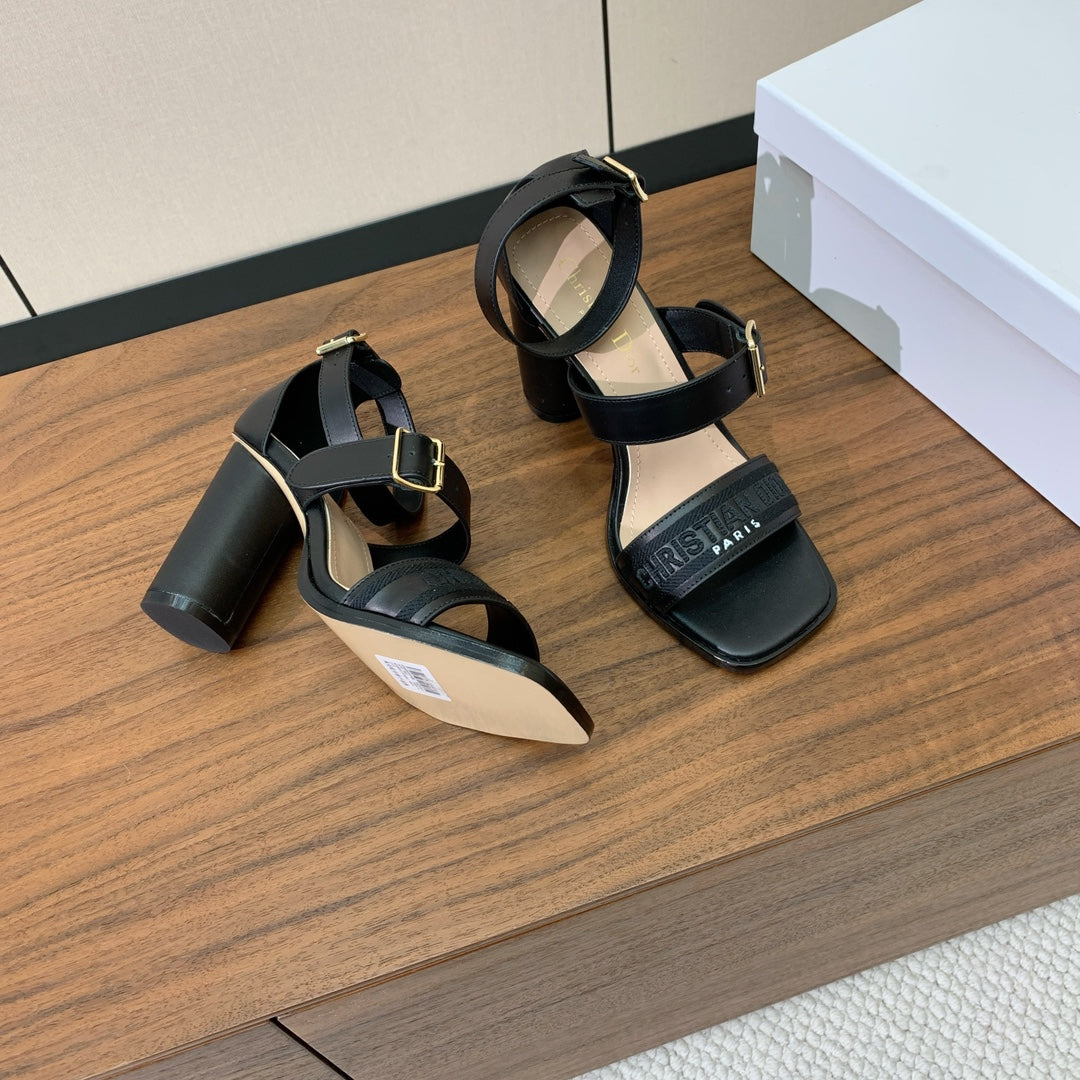 THREE-STRAP HIGH-HEELED EMBROIDERED SANDALS BLACK