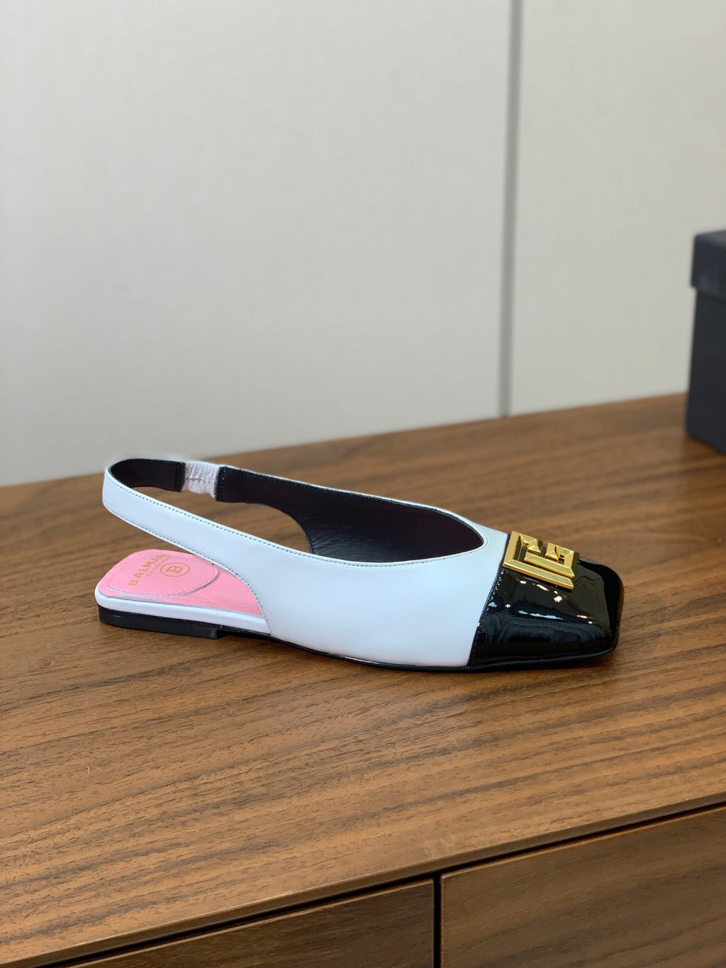 BALMAIN 25S FLAT EDEN SLINGBACKS IN BLACK AND WHITE CALFSKIN