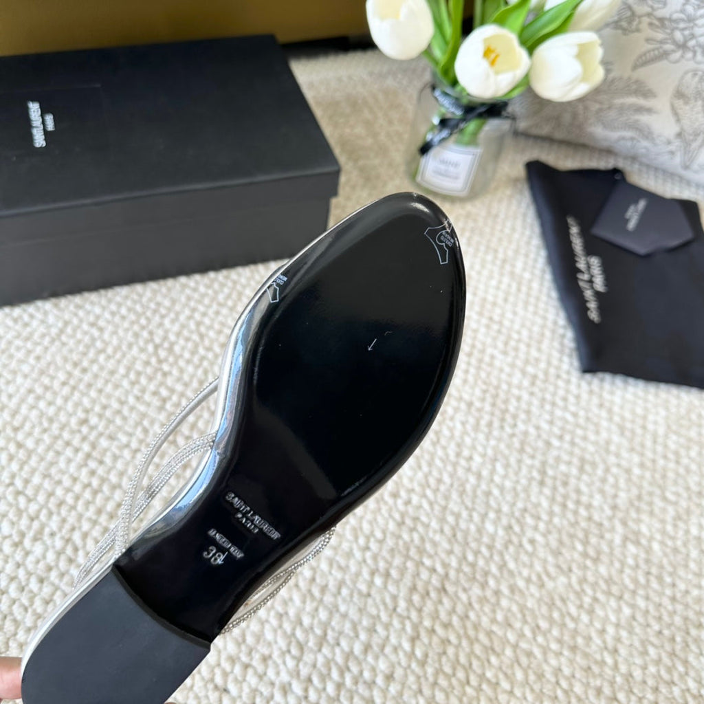 SL CRYSTAL FLAT SANDALS SILVER CALFSKIN