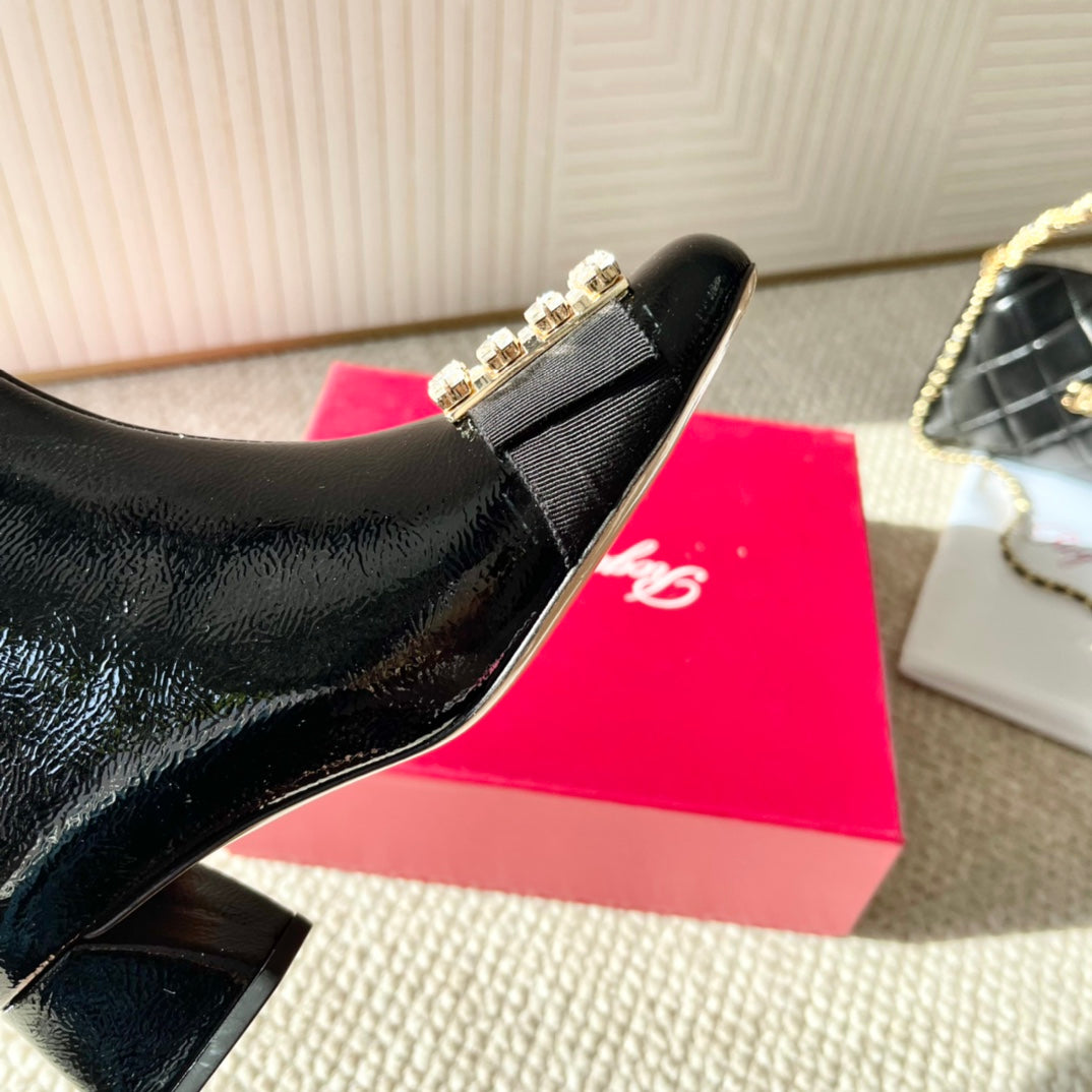 BELLE VIVIER ANKLE BOOTS IN BLACK GLOSSY CALFSKIN RHINESTONE BUCKLE