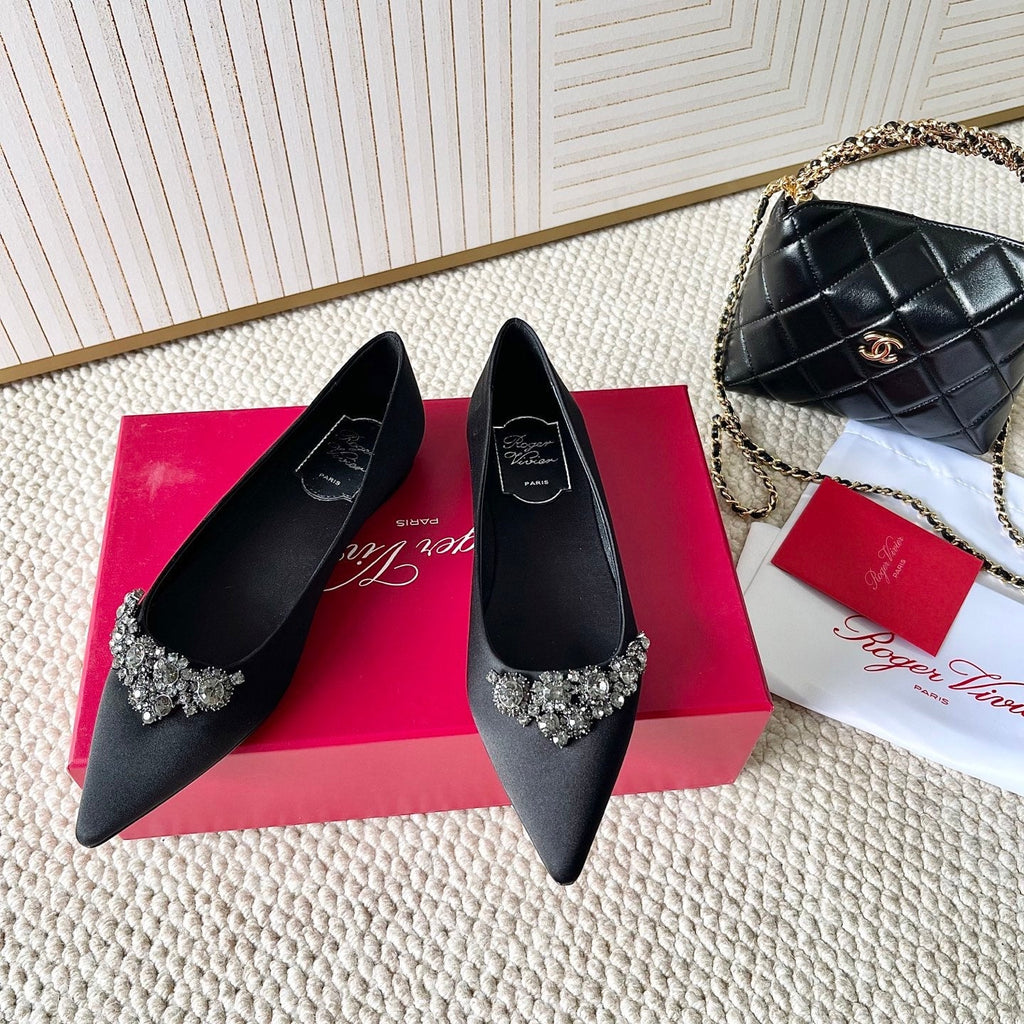 EFFLORESCENCE BALLERINAS IN BLACK SATIN