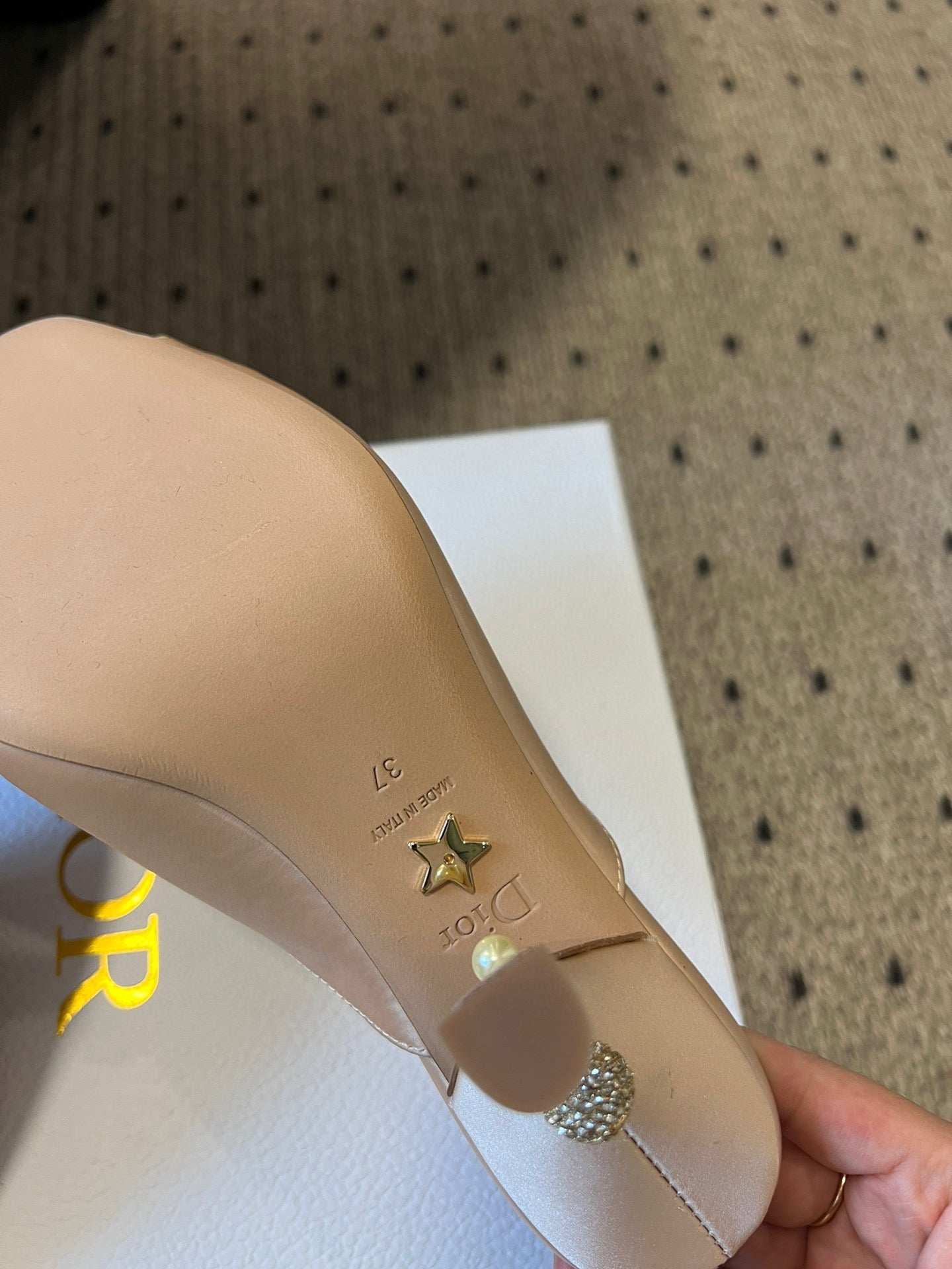 CD TRIBALES PUMPS IN BEIGE SATIN AND CALFSKIN