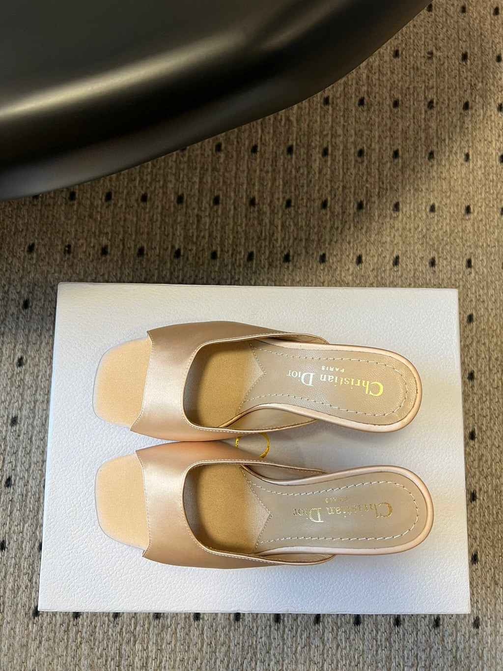 CD TRIBALES PUMPS IN BEIGE SATIN AND CALFSKIN