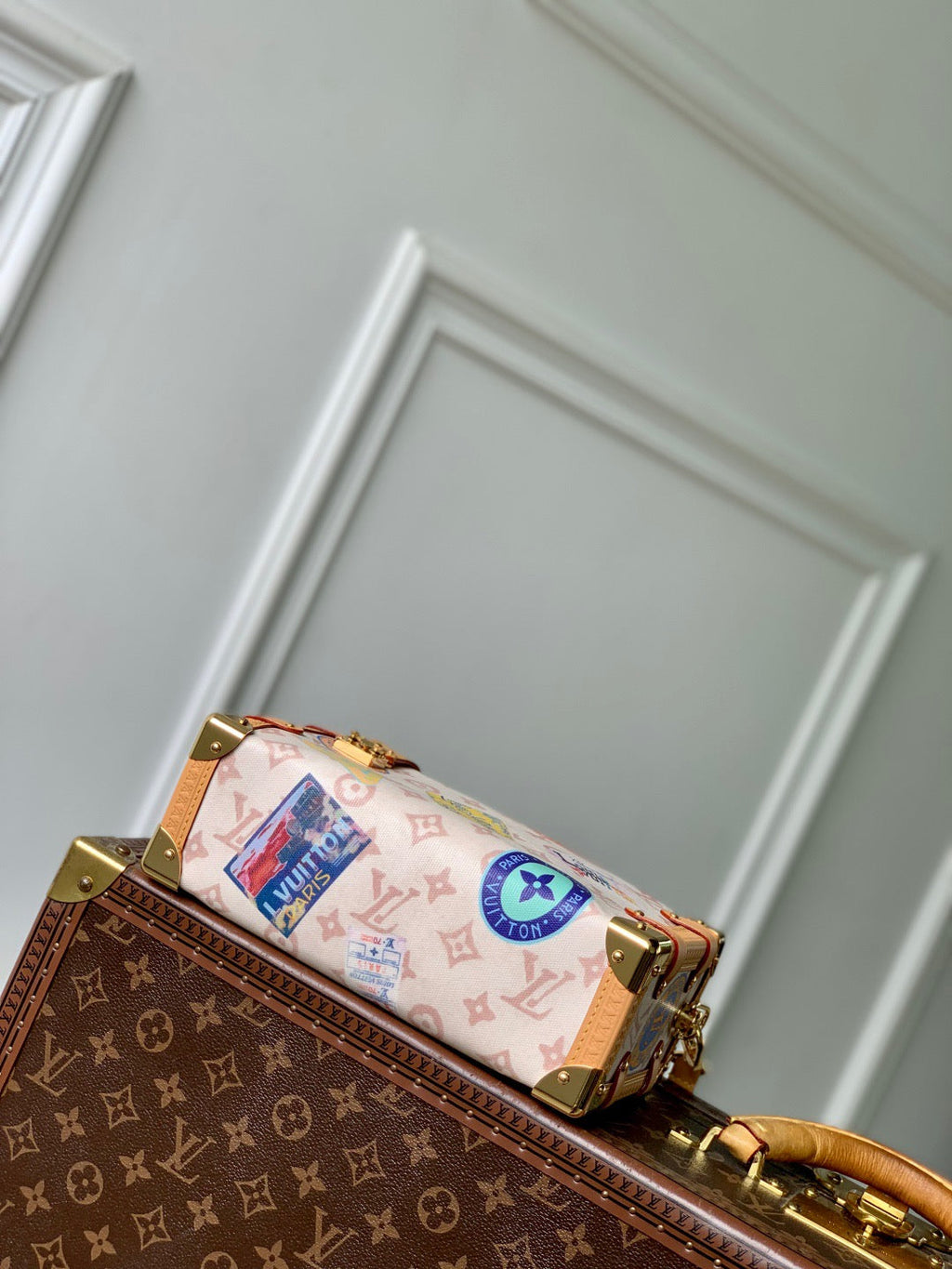 SIDE TRUNK MM 23.5 IN MONOGRAM DUNE CANVAS AND CALFSKIN