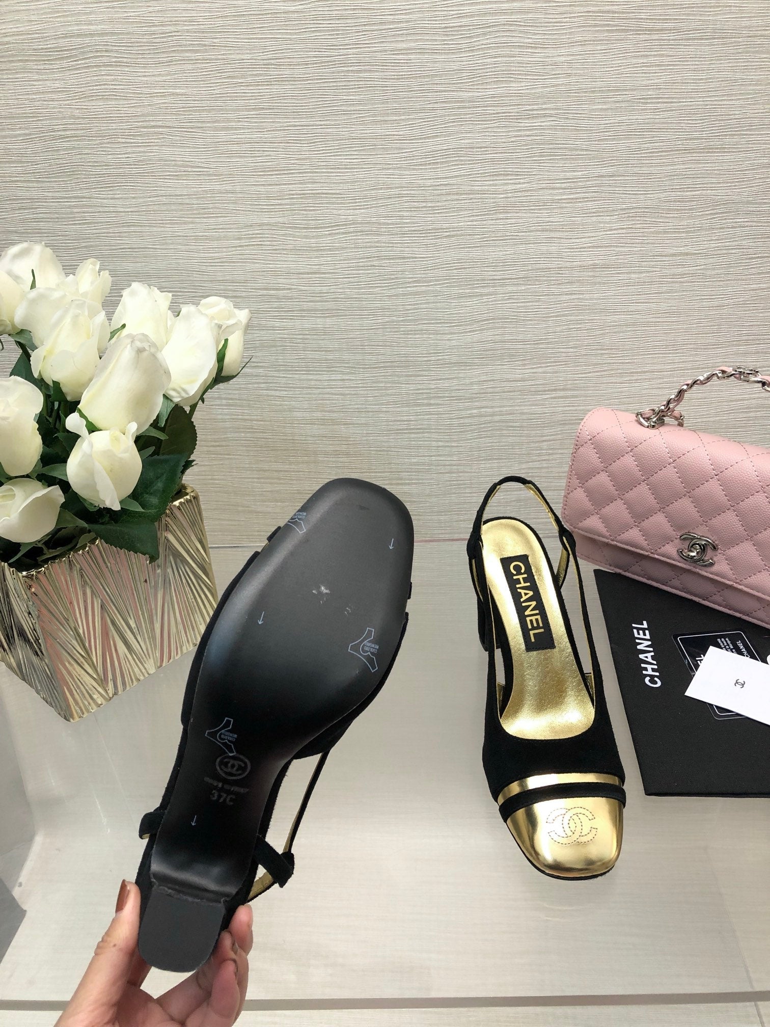 HIGH SLINGBACKS IN BLACK SUEDE AND GOLDEN LAMBSKIN