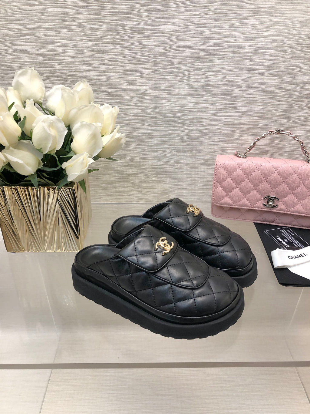 CC TURNLOCK FLAP MULES BLACK LAMBSKIN