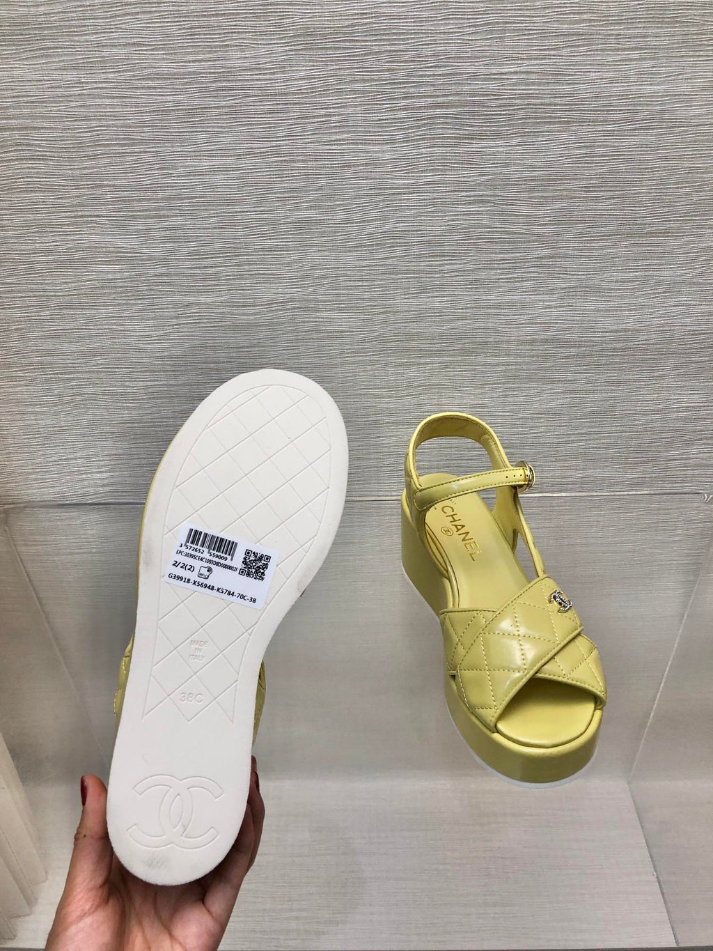 WEDGE SANDALS IN YELLOW CREAM CALFSKIN