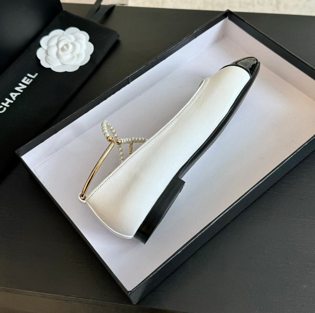 Double Strap Chunky Heel Mary Jane Shoes White Black