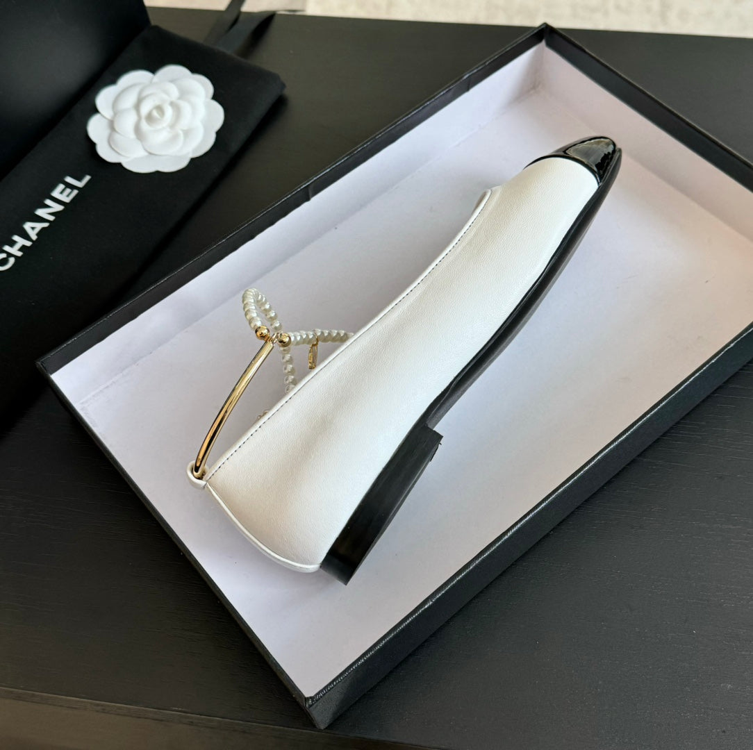 Double Strap Chunky Heel Mary Jane Shoes White Black