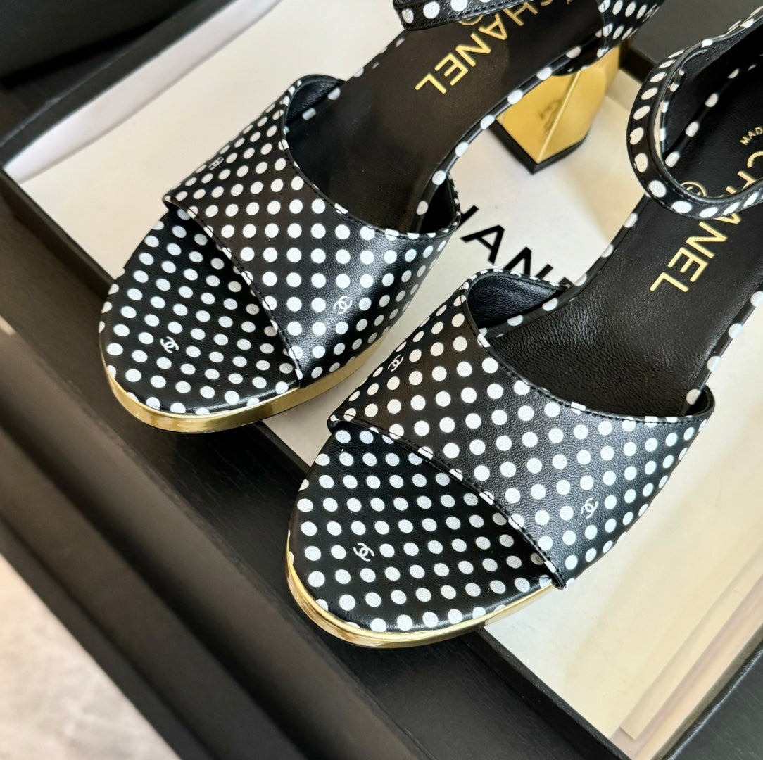 Platform Peep-Toe Sandals Black/White Caro Lambskin