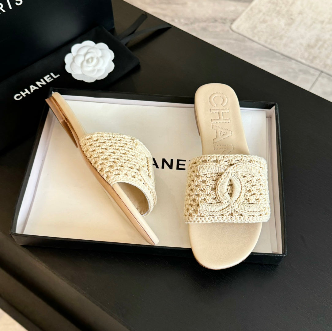 Slippers Beige Cream Lambskin