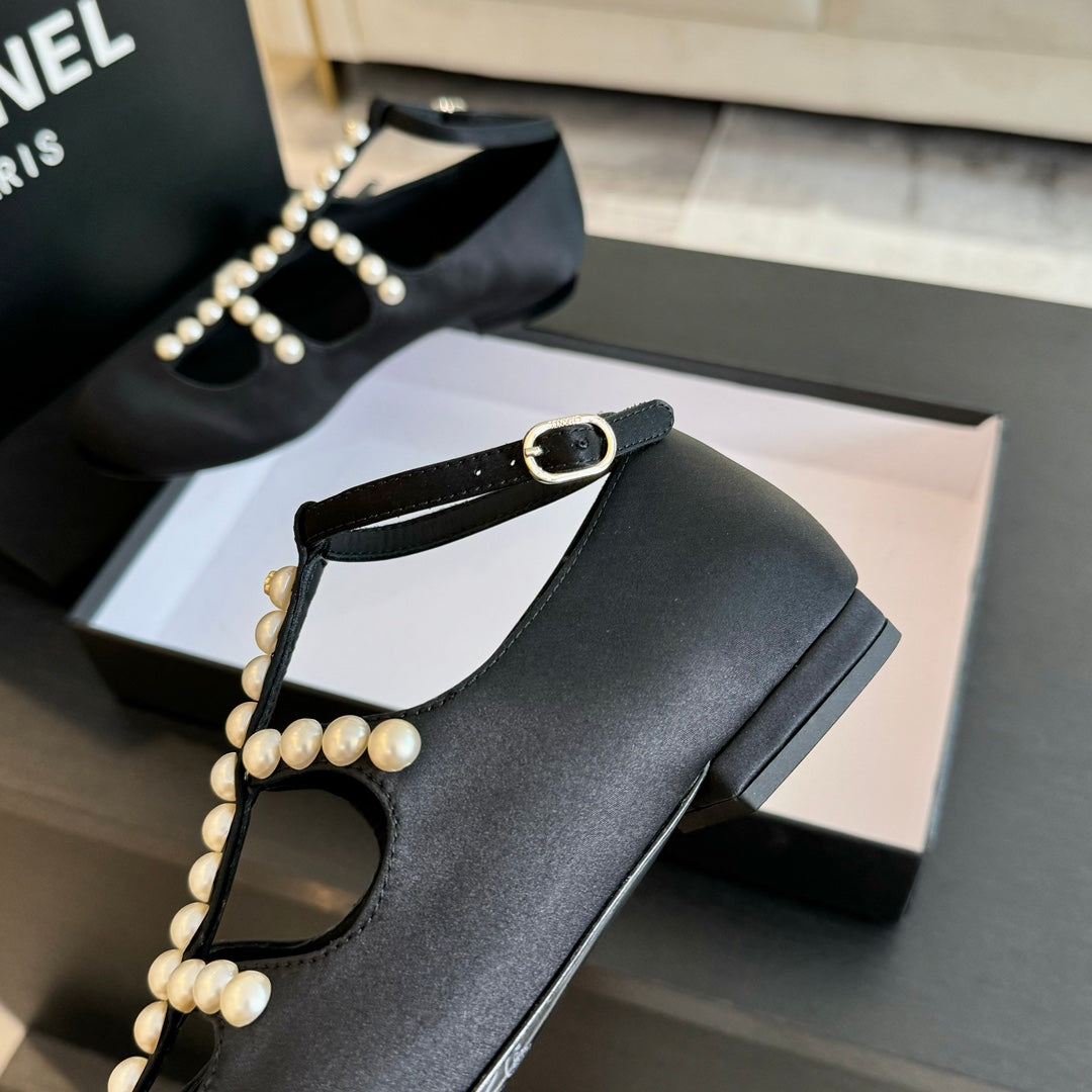 MARY JANES SHOES BLACK GOATSKIN WITH FAUX PEARL