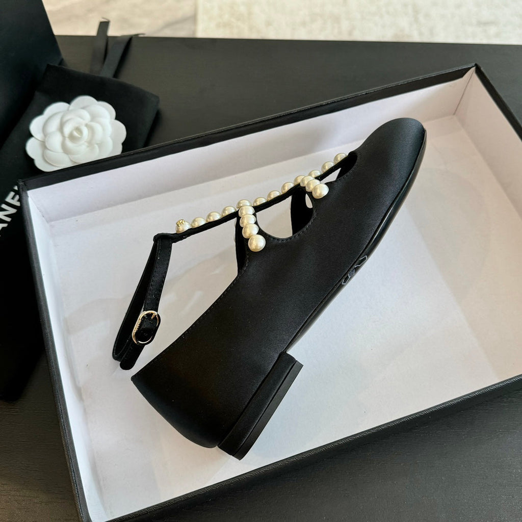 MARY JANES SHOES BLACK GOATSKIN WITH FAUX PEARL